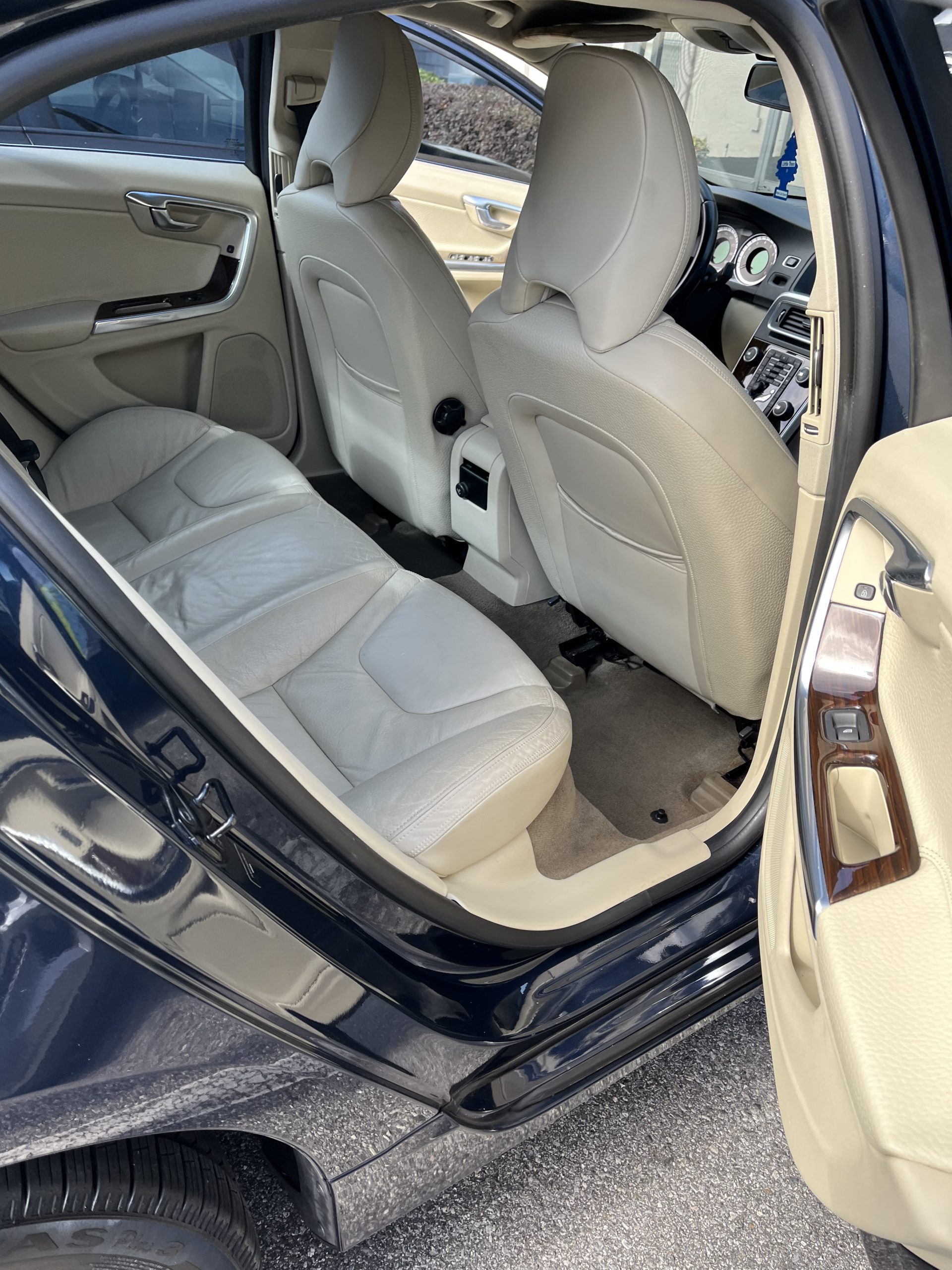 
								2013 Volvo S60 full									